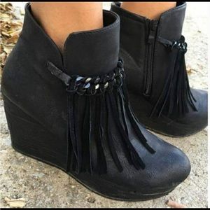 NEW Black Sbicca Zepp Fringe booties size 7